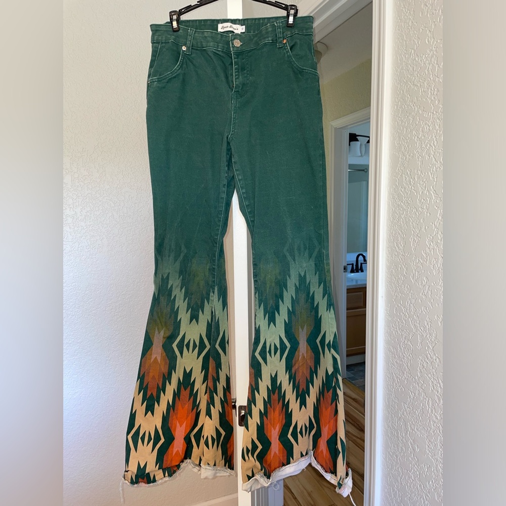 RANCH DRESS'N Tribal Western Stretch Flare Jeans